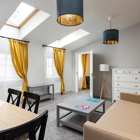 Apartment Bright 2bd Loft In Old Riga